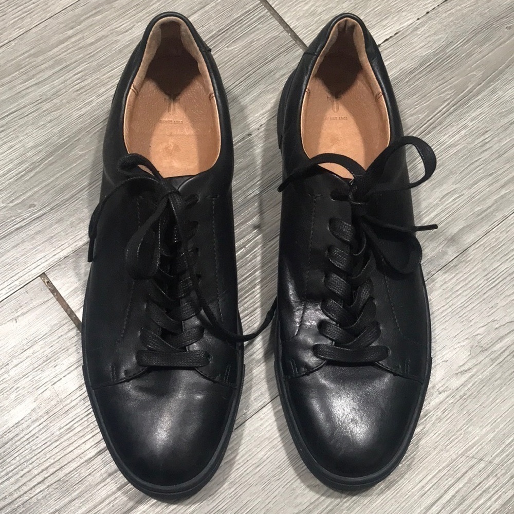 Frye RARE Black Leather LowLace Black Sole Sneaker